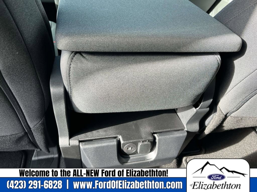 New 2025 Ford F350 XLT w/ Black Appearance Package image 15