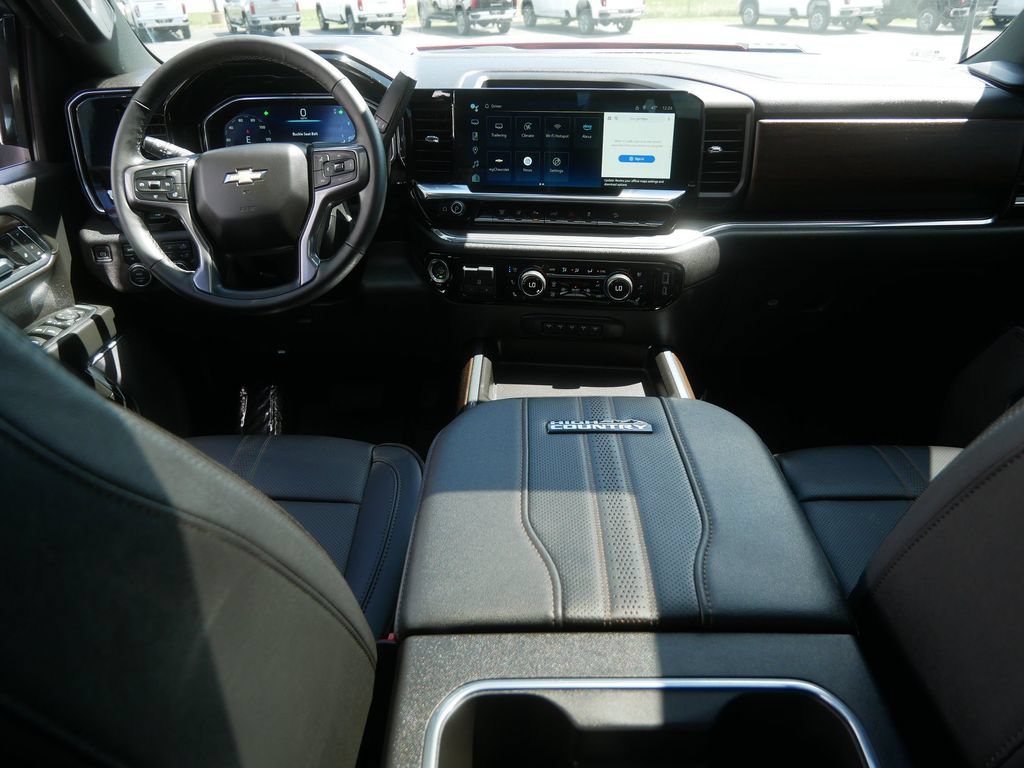 Used 2024 Chevrolet Silverado 3500 High Country w/ High Country Premium Package AWD/4WD image 27