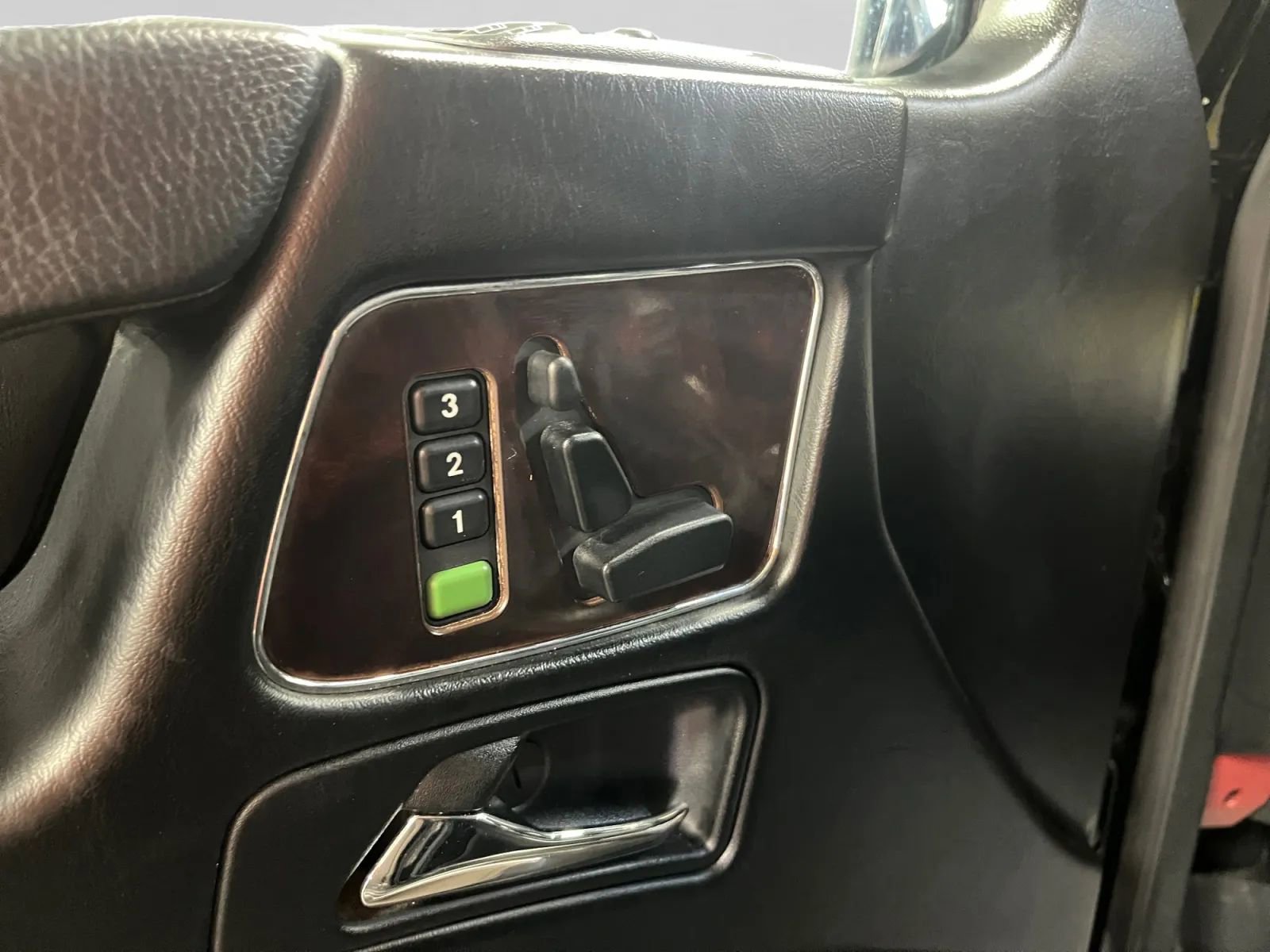 Used 2012 Mercedes-Benz G 550 G 550 Sport Utility 4D image 36