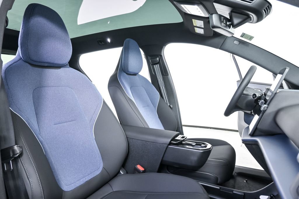 New 2026 Volvo EX30 Cross Country Ultra w/ Protection Package Premier AWD/4WD image 22