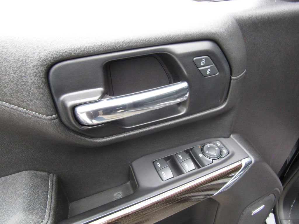 Used 2021 Chevrolet Silverado 1500 LT Trail Boss w/ Convenience Package II image 24