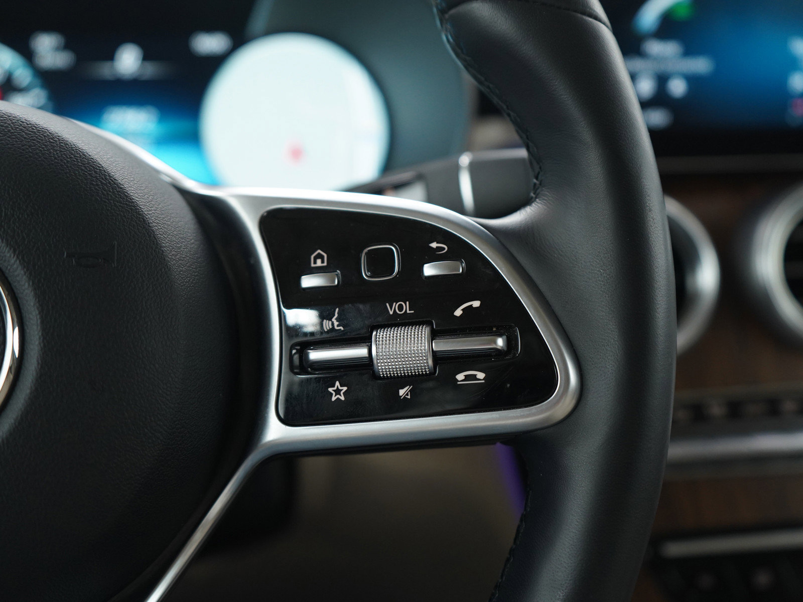 Used 2022 Mercedes-Benz GLC 300 4MATIC image 29