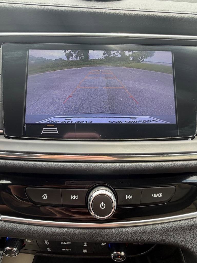 Used 2020 Buick Enclave Essence FWD image 29
