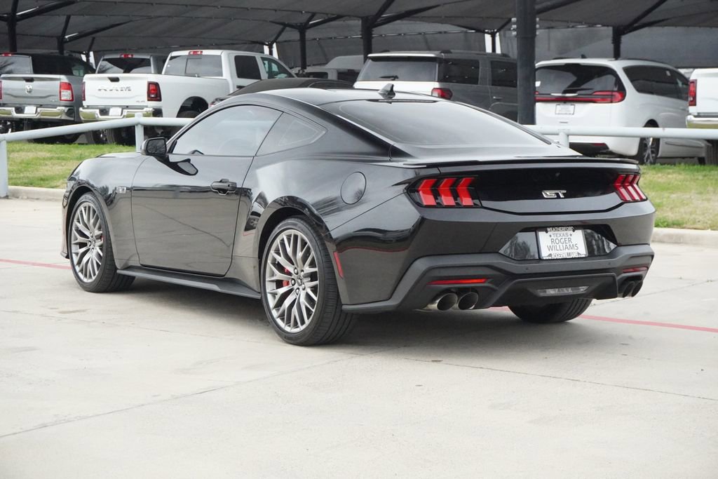 Used 2024 Ford Mustang GT Premium image 3