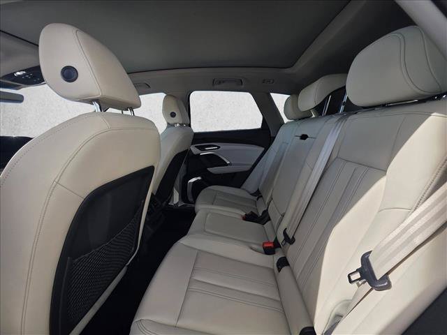 New 2025 Audi Q5 Premium w/ Convenience Package AWD/4WD image 17
