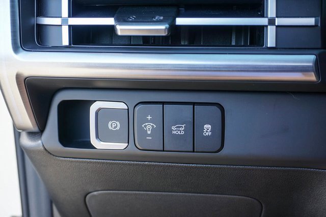 Used 2025 Hyundai Santa Fe Limited image 29