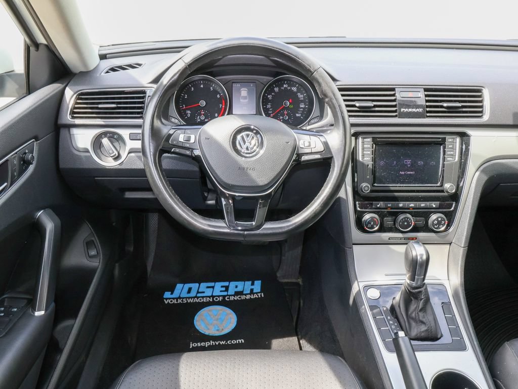 Used 2019 Volkswagen Passat 2.0T Wolfsburg FWD image 17
