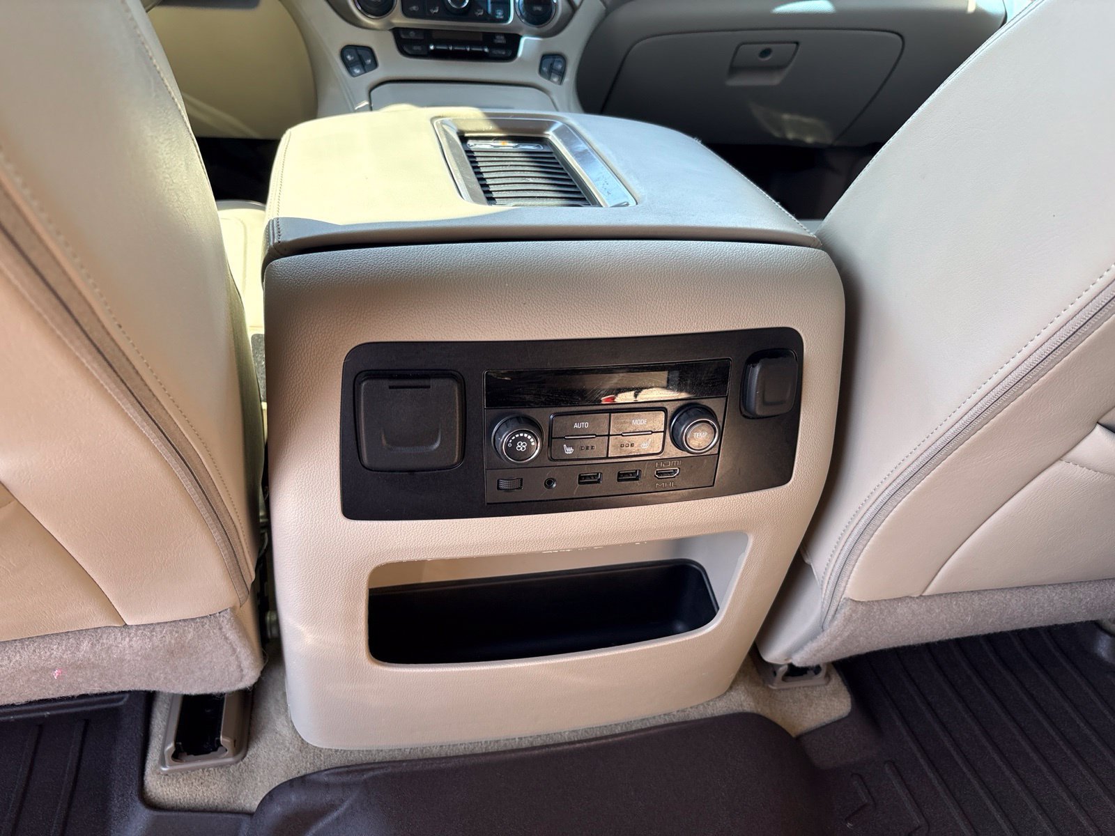 Used 2017 GMC Yukon Denali w/ Open Road Package RWD image 14