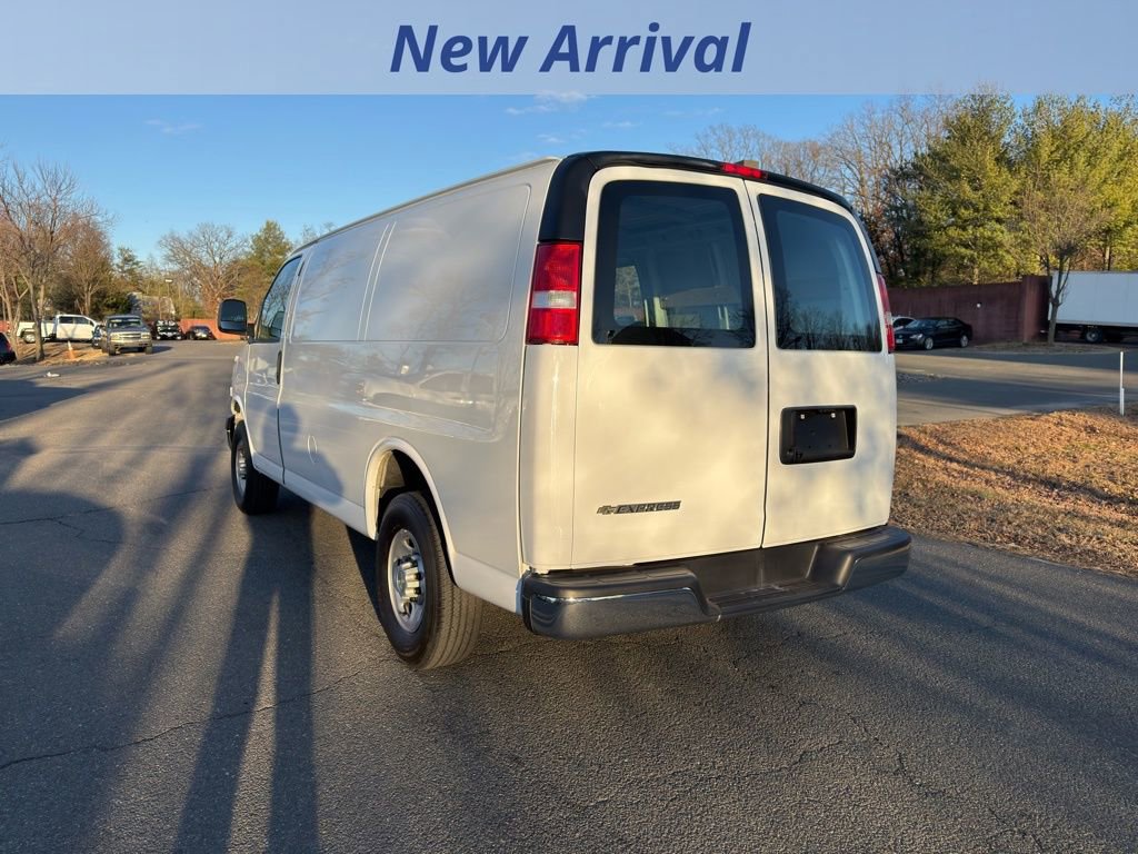 Certified 2024 Chevrolet Express 2500 Work Van w/ Driver Convenience Package image 4