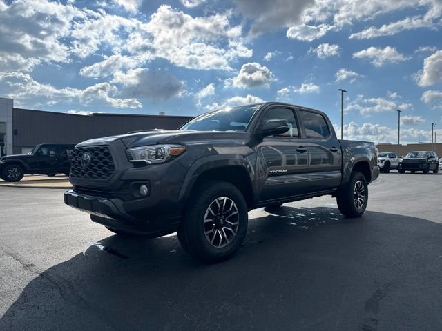 Certified 2022 Toyota Tacoma TRD Sport AWD/4WD image 3