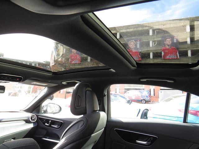 Used 2025 Mercedes-Benz C 300 4MATIC Sedan image 22