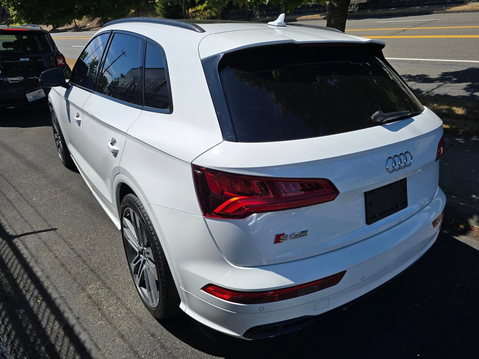 Used 2019 Audi SQ5 Premium Plus w/ Premium Plus Package AWD/4WD image 2