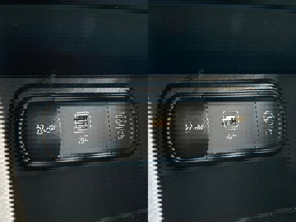 Used 2024 Kia Sportage LX image 22