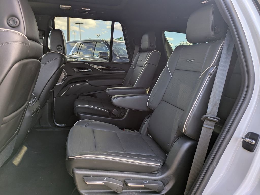 Used 2021 Cadillac Escalade Sport w/ Driver Assist Tech Package image 16