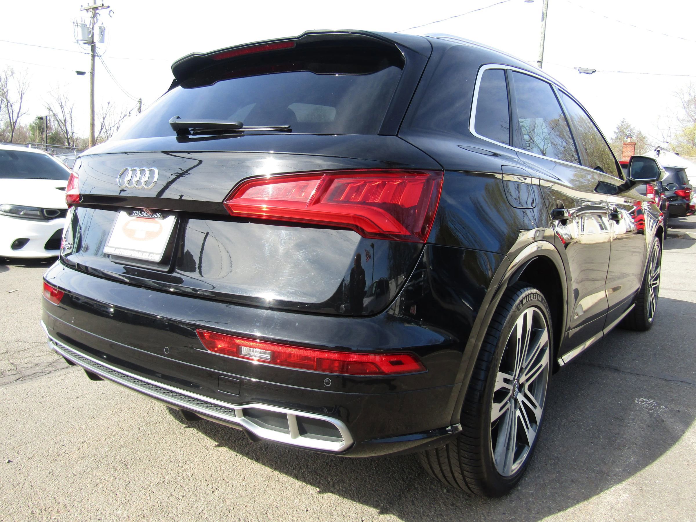 Used 2018 Audi SQ5 Premium Plus w/ S Sport Package image 7