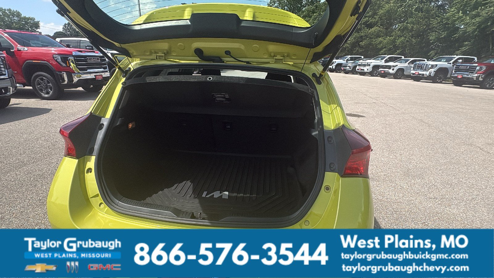 Used 2018 Toyota Corolla iM w/ All-Weather Mat Package FWD image 25