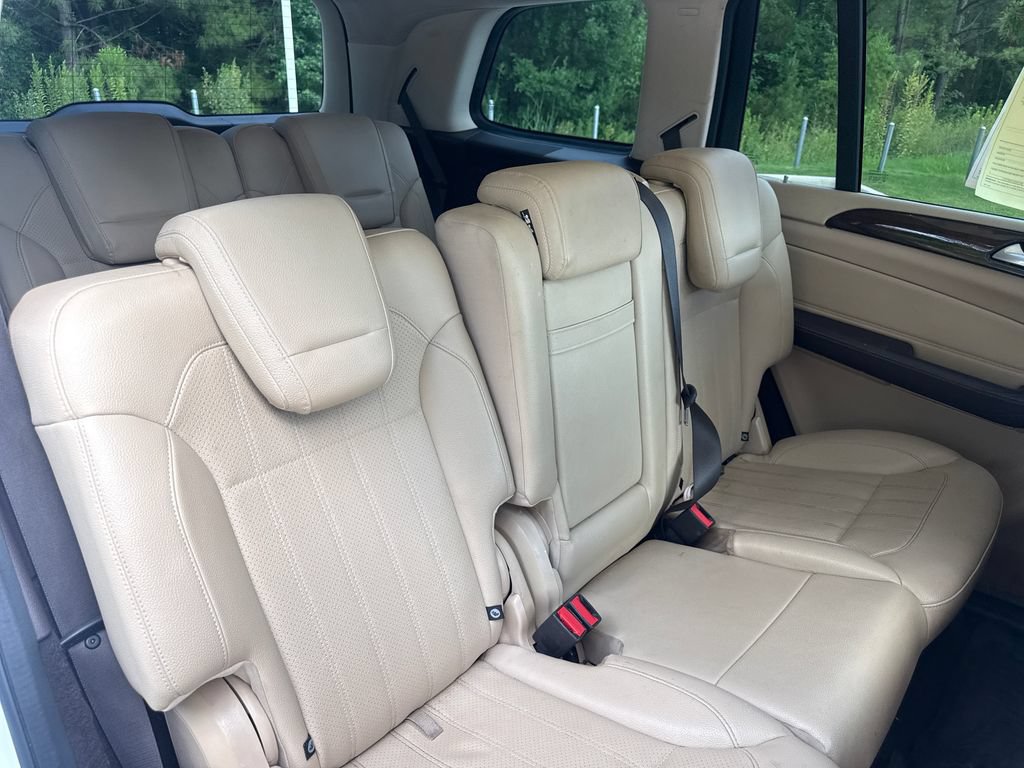 Used 2017 Mercedes-Benz GLS 450 4MATIC image 33