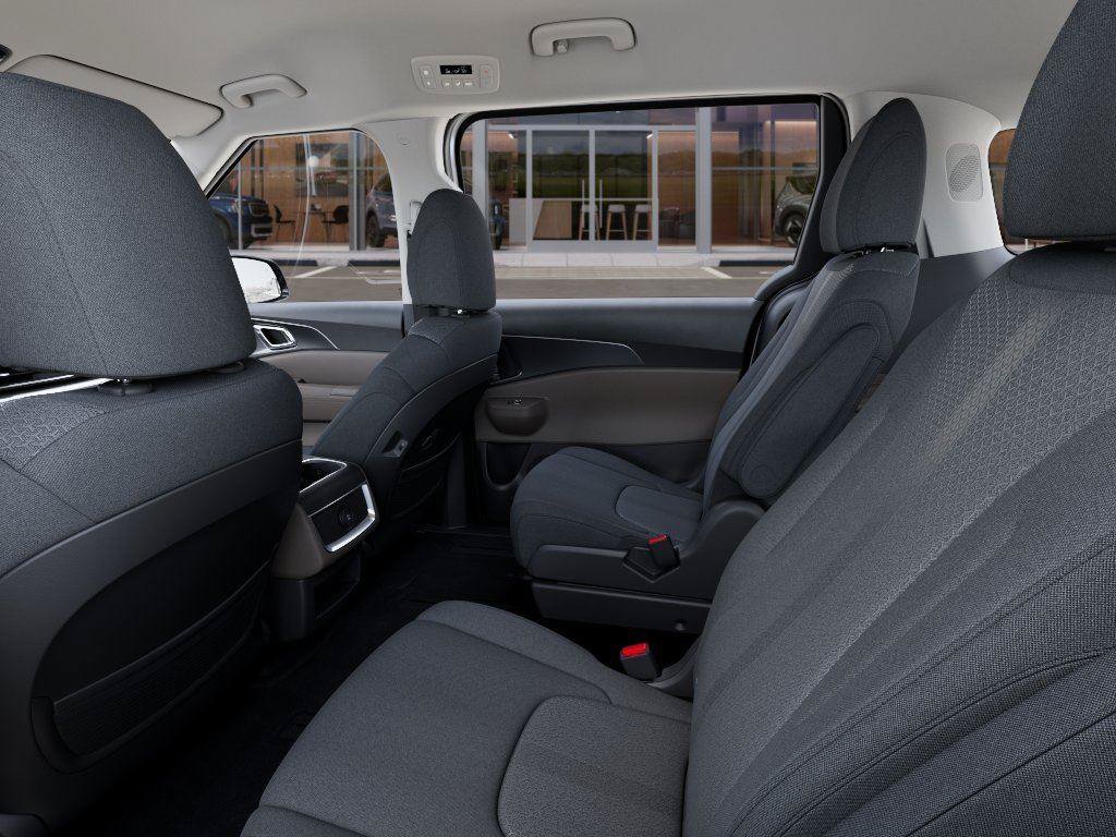 New 2026 Kia Carnival LX FWD image 18
