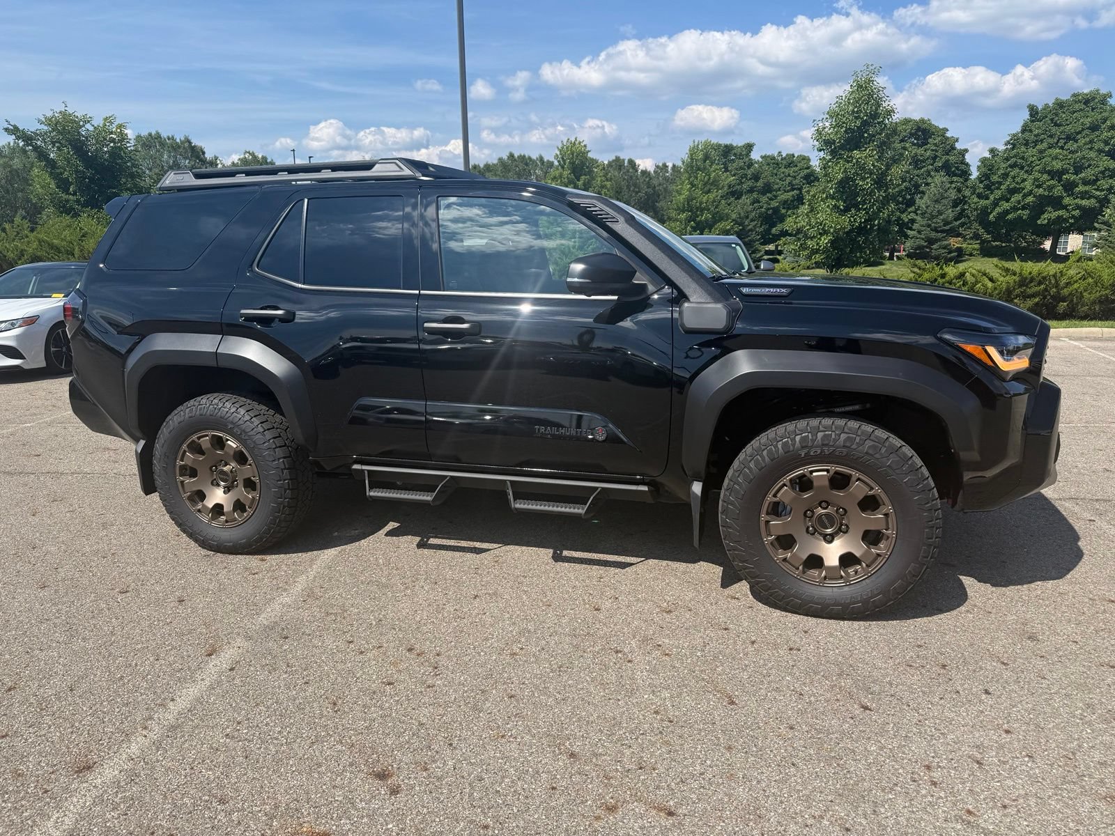 Used 2025 Toyota 4Runner Trailhunter AWD/4WD image 4