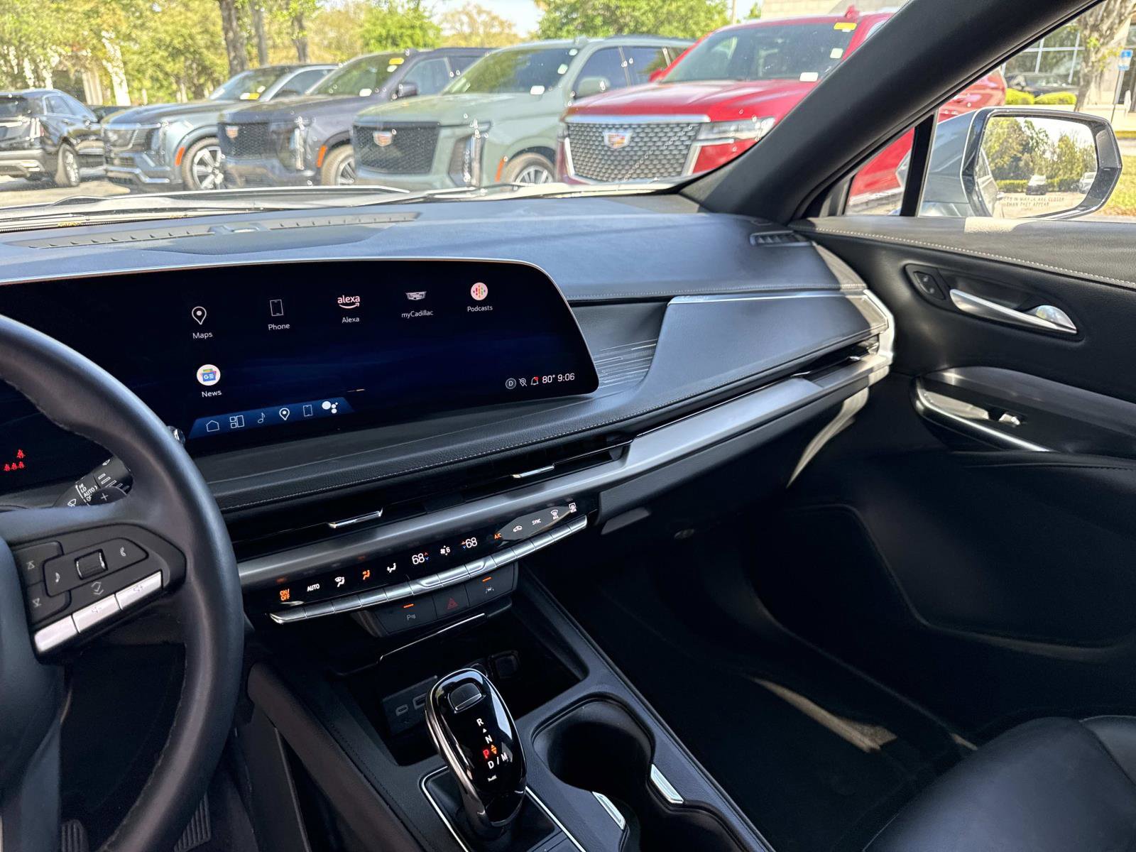 Used 2025 Cadillac XT4 Premium Luxury FWD image 24