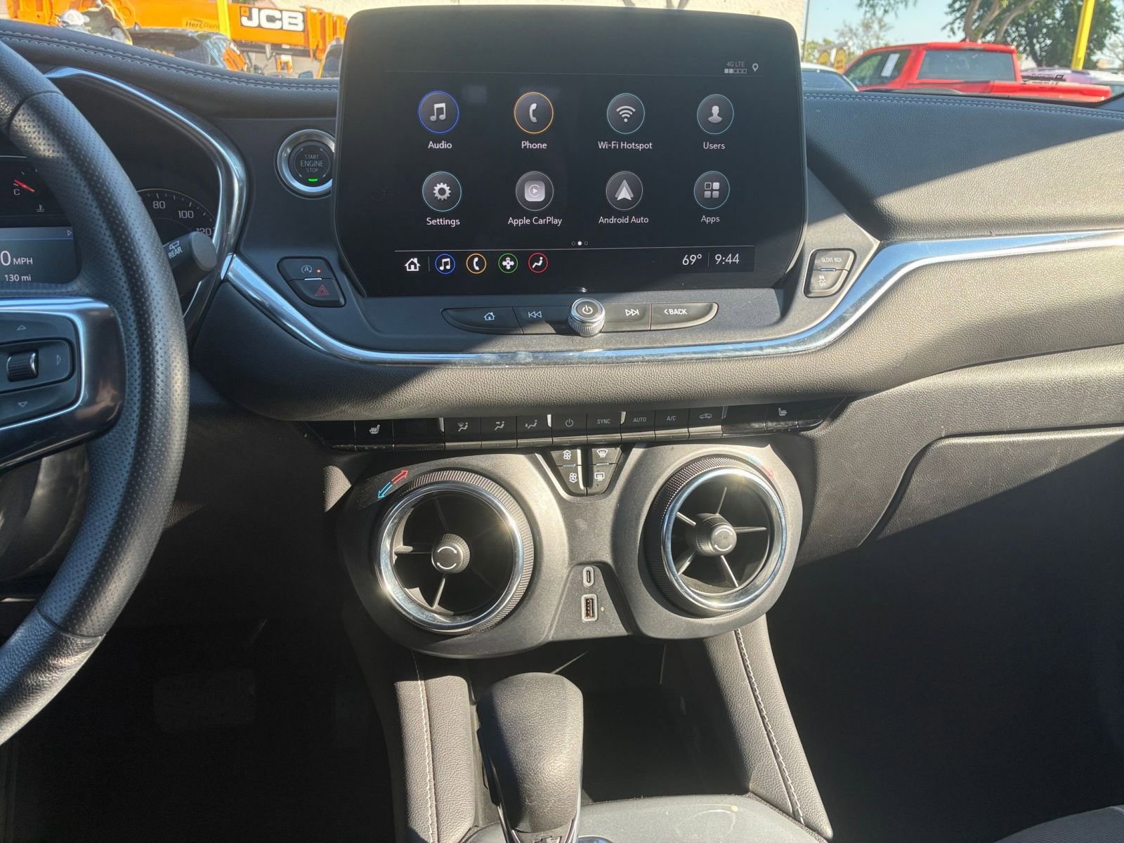 Used 2025 Chevrolet Blazer LT image 17