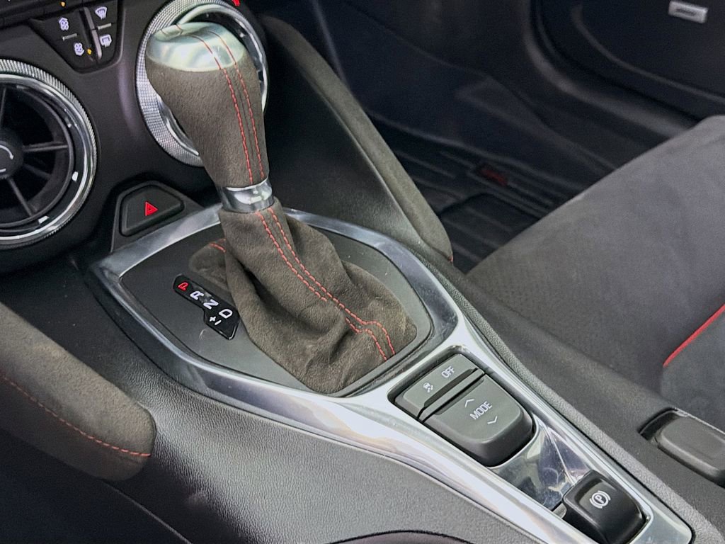 Used 2018 Chevrolet Camaro ZL1 RWD image 21