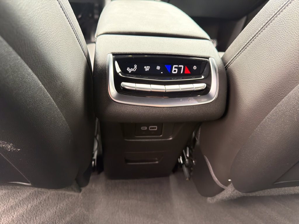 Certified 2024 Cadillac XT6 Luxury w/ LPO, Floor Liner Package AWD/4WD image 12