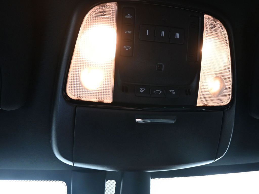 Used 2025 Dodge Durango R/T image 18