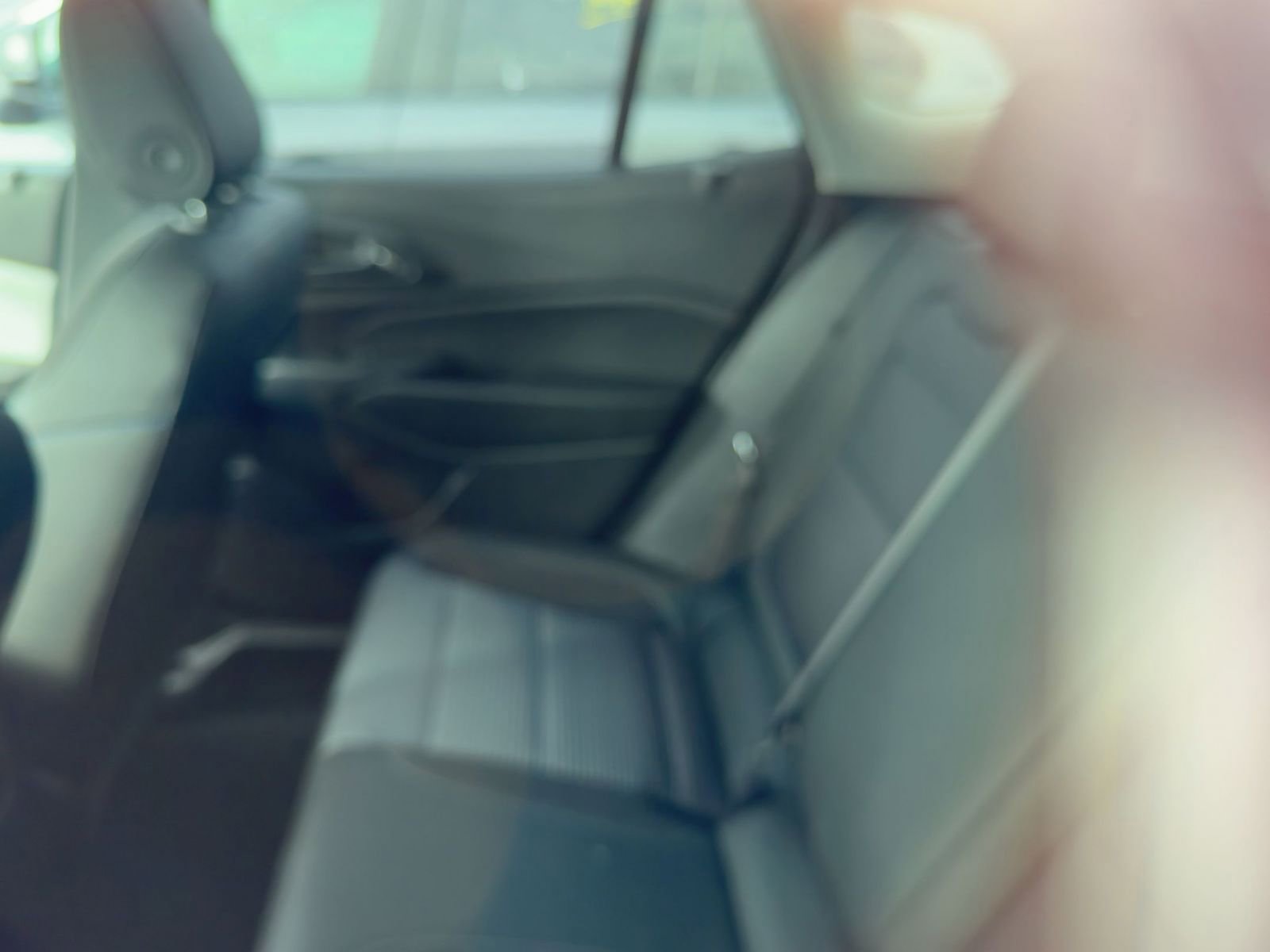 Used 2025 Chevrolet Trax LT w/ LT Convenience Package image 8