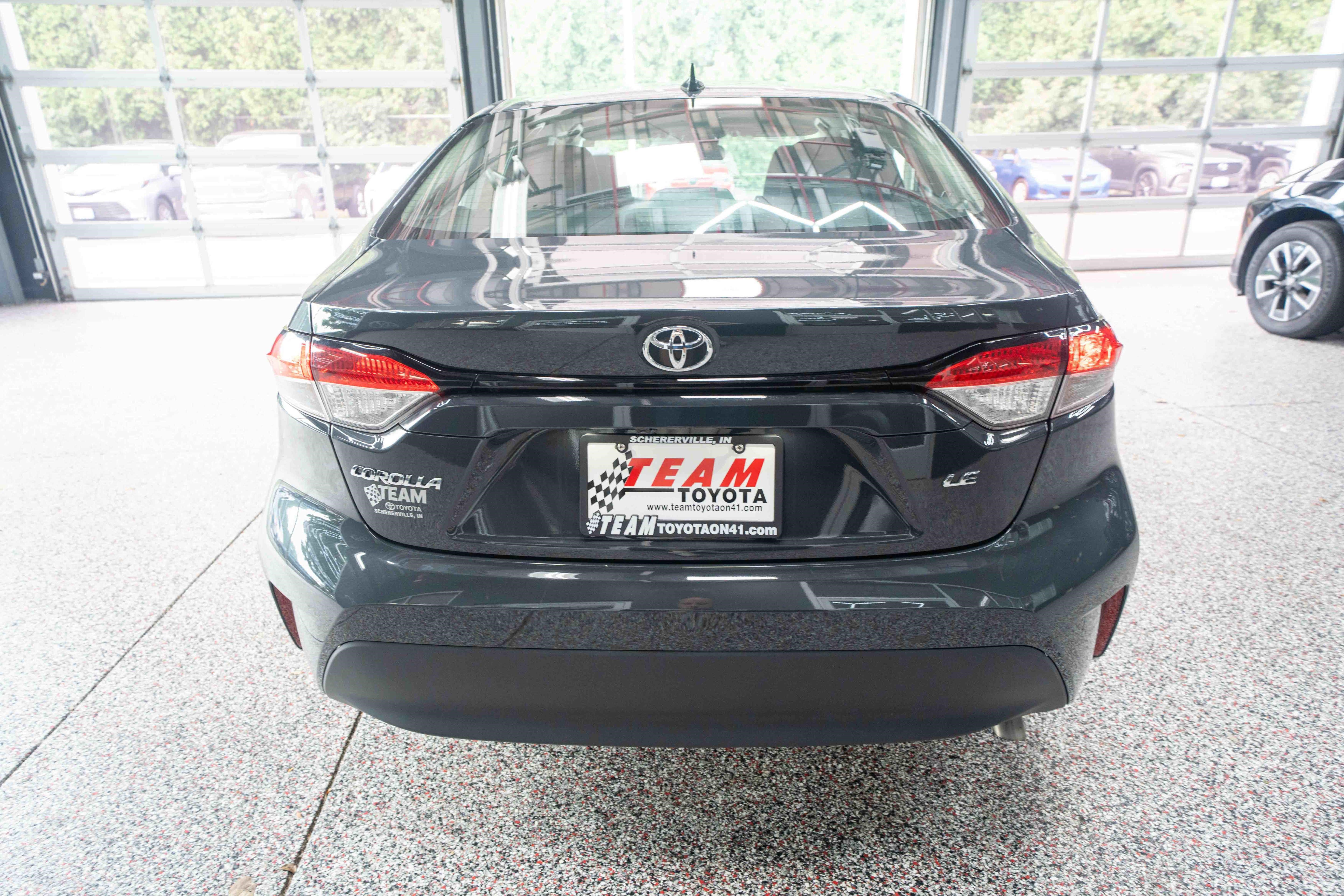 Used 2025 Toyota Corolla LE FWD image 3