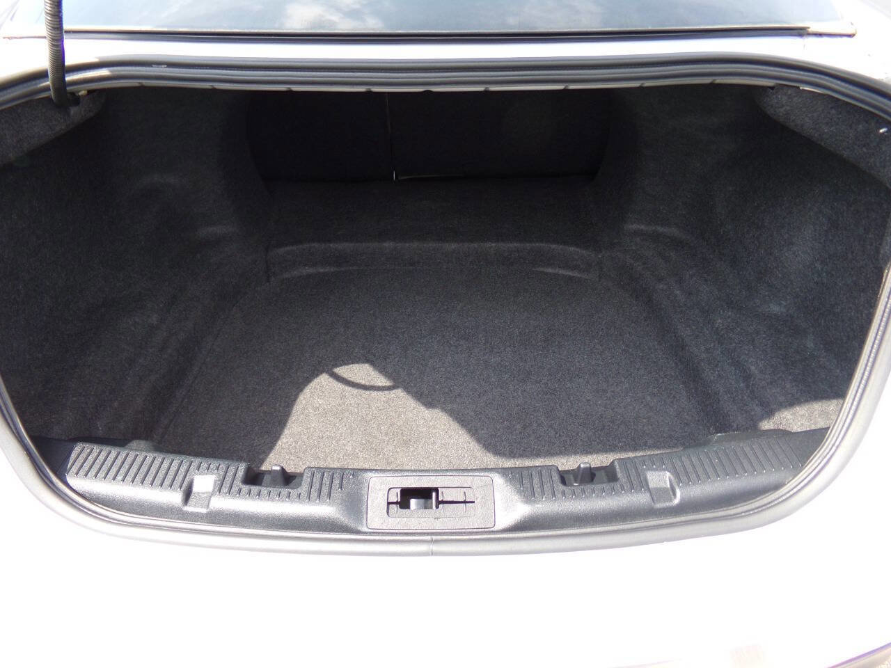 Used 2016 Ford Taurus SE image 15