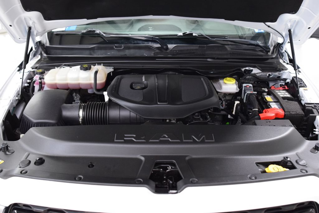 Used 2025 RAM 1500 Big Horn AWD/4WD image 23