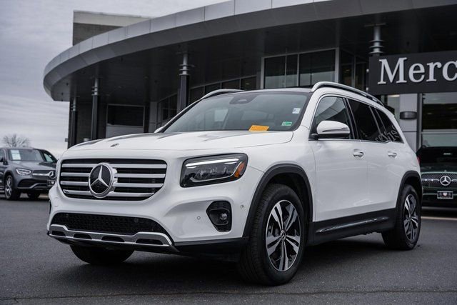 Certified 2025 Mercedes-Benz GLB 250 4MATIC image 3