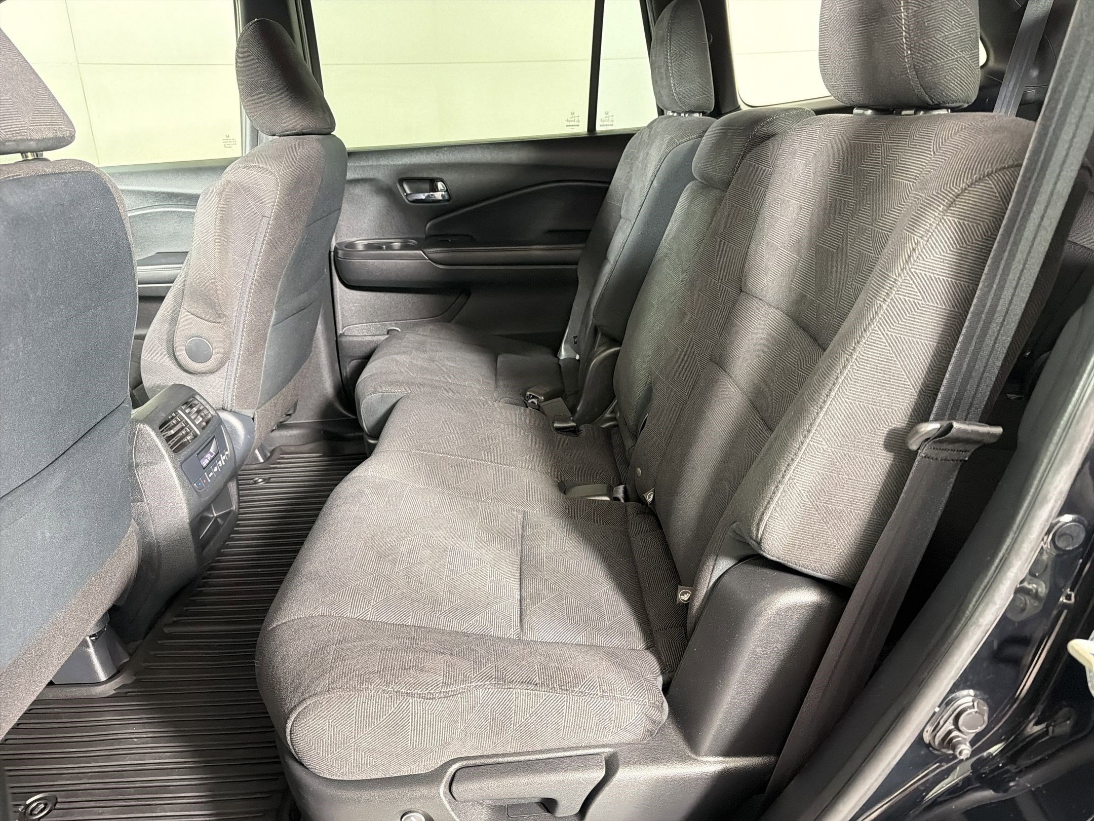 Used 2022 Honda Pilot Sport image 15