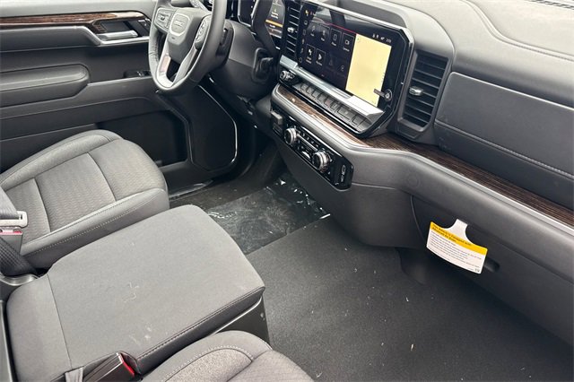 New 2026 GMC Sierra 1500 SLE w/ Preferred Package image 17