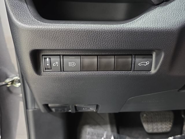 Certified 2022 Toyota RAV4 XLE w/ Convenience Package AWD/4WD image 26