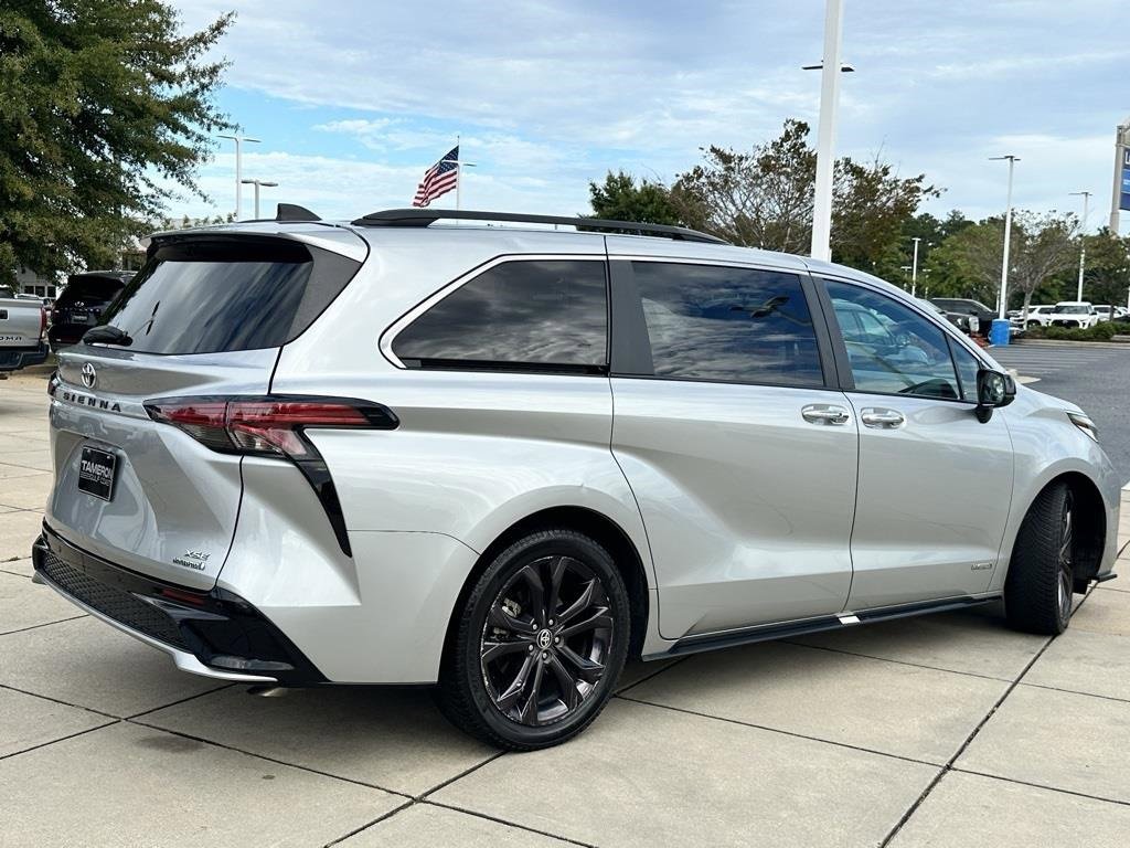 Used 2021 Toyota Sienna XSE image 25
