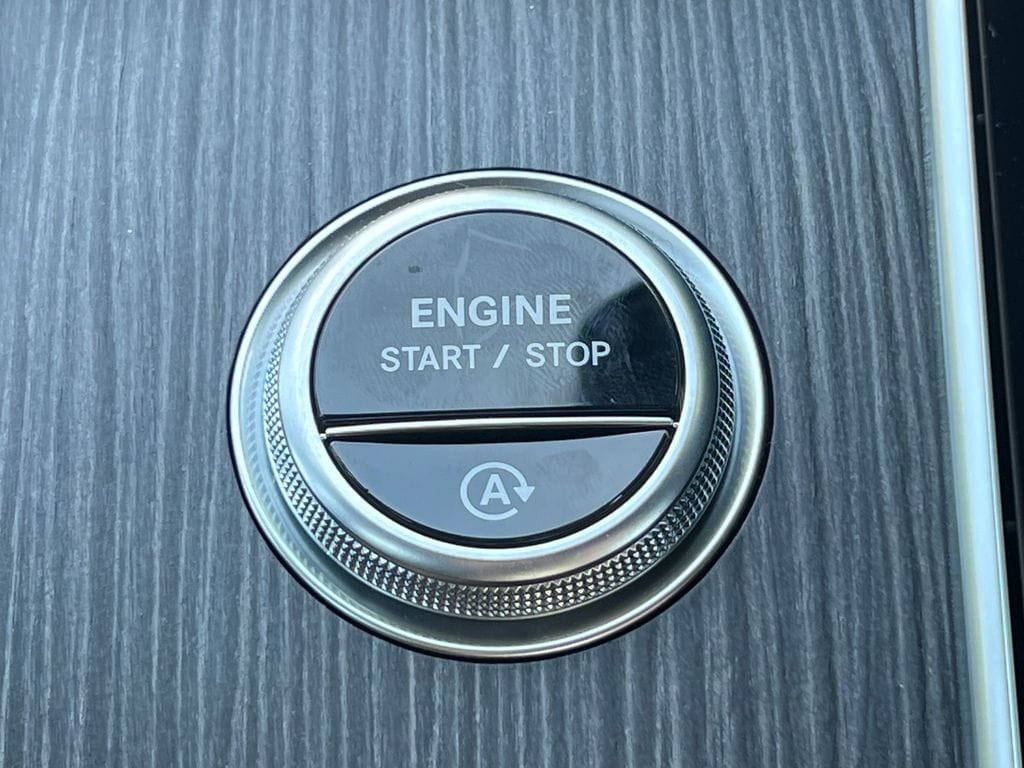 New 2025 Mercedes-Benz C 300 4MATIC Sedan image 25