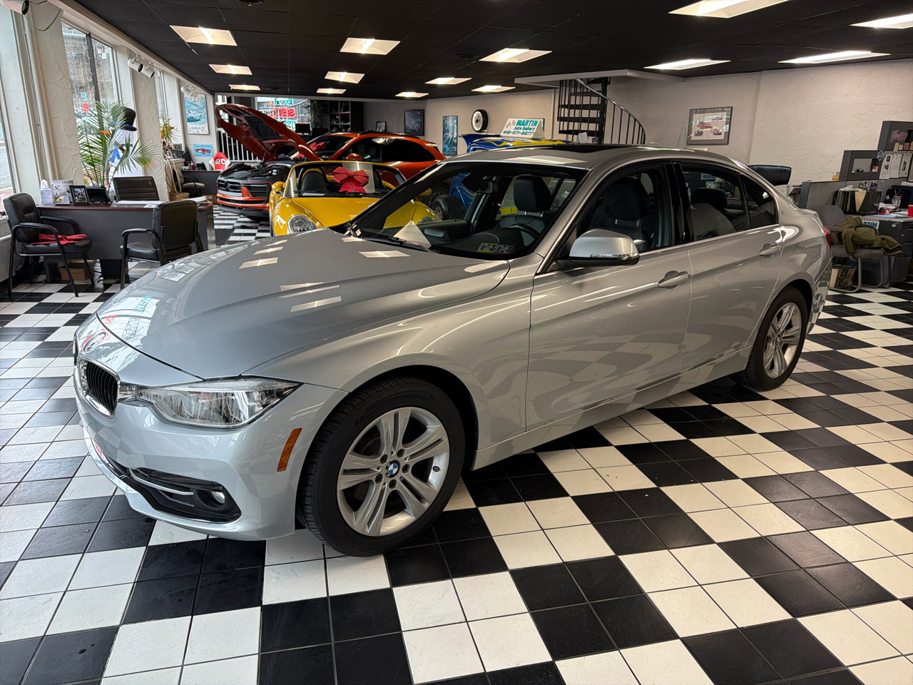 Used 2017 BMW 330i xDrive 330i xDrive SULEV Sedan image 1