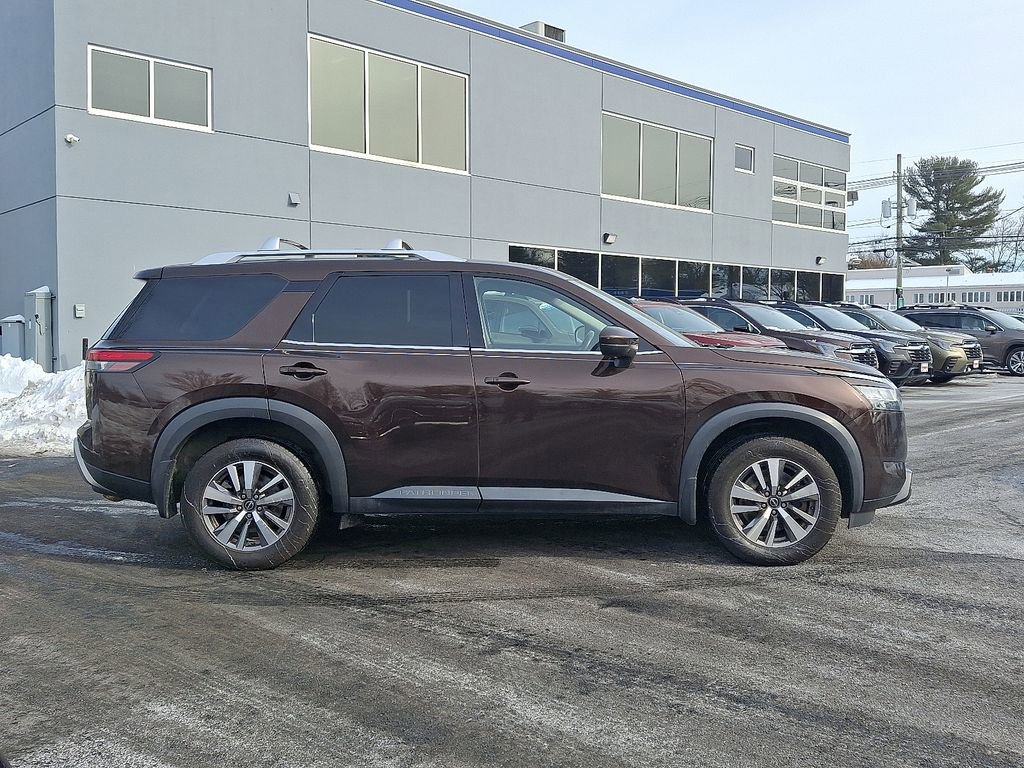 Used 2022 Nissan Pathfinder SL image 7