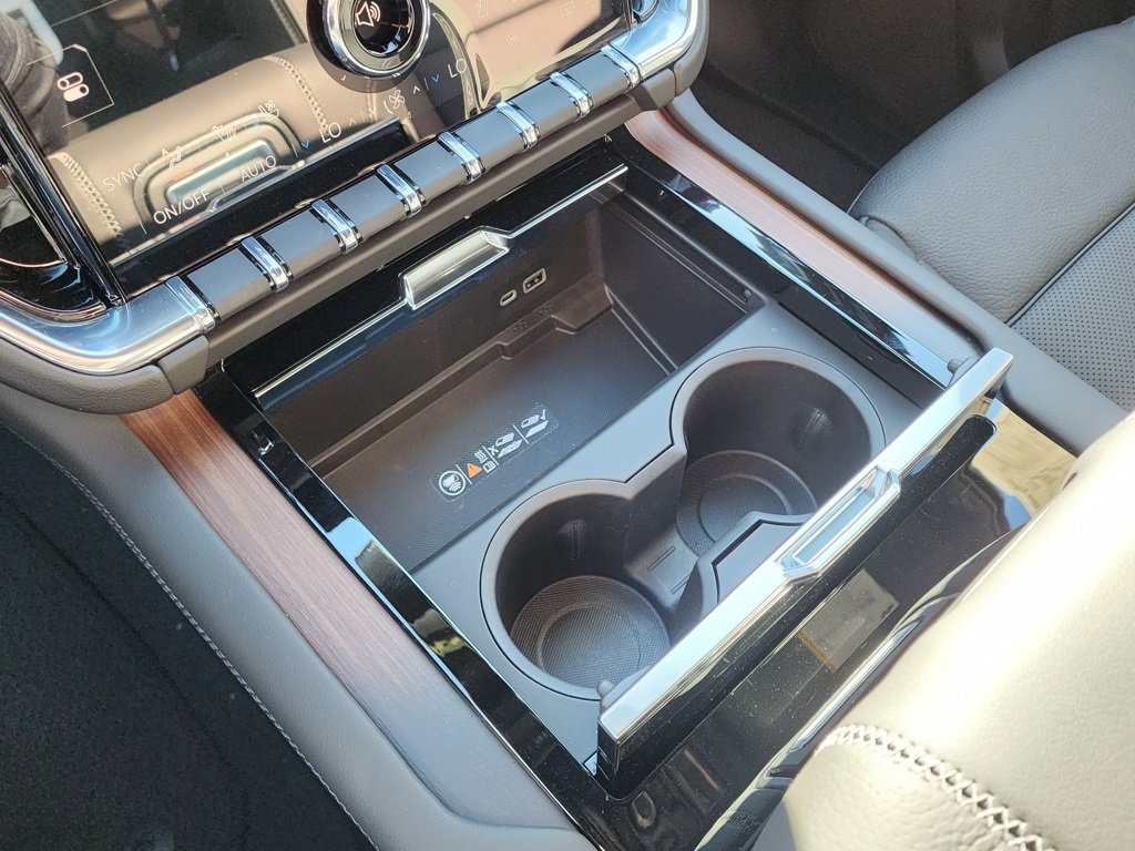 New 2026 GMC Yukon Denali w/ Denali Reserve Package image 36