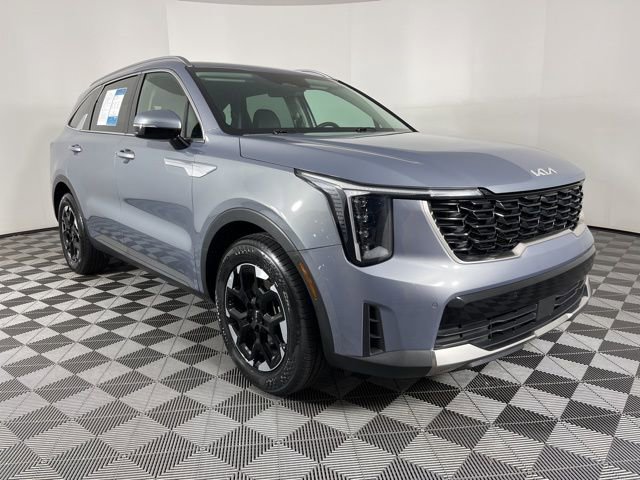 Used 2024 Kia Sorento S image 2