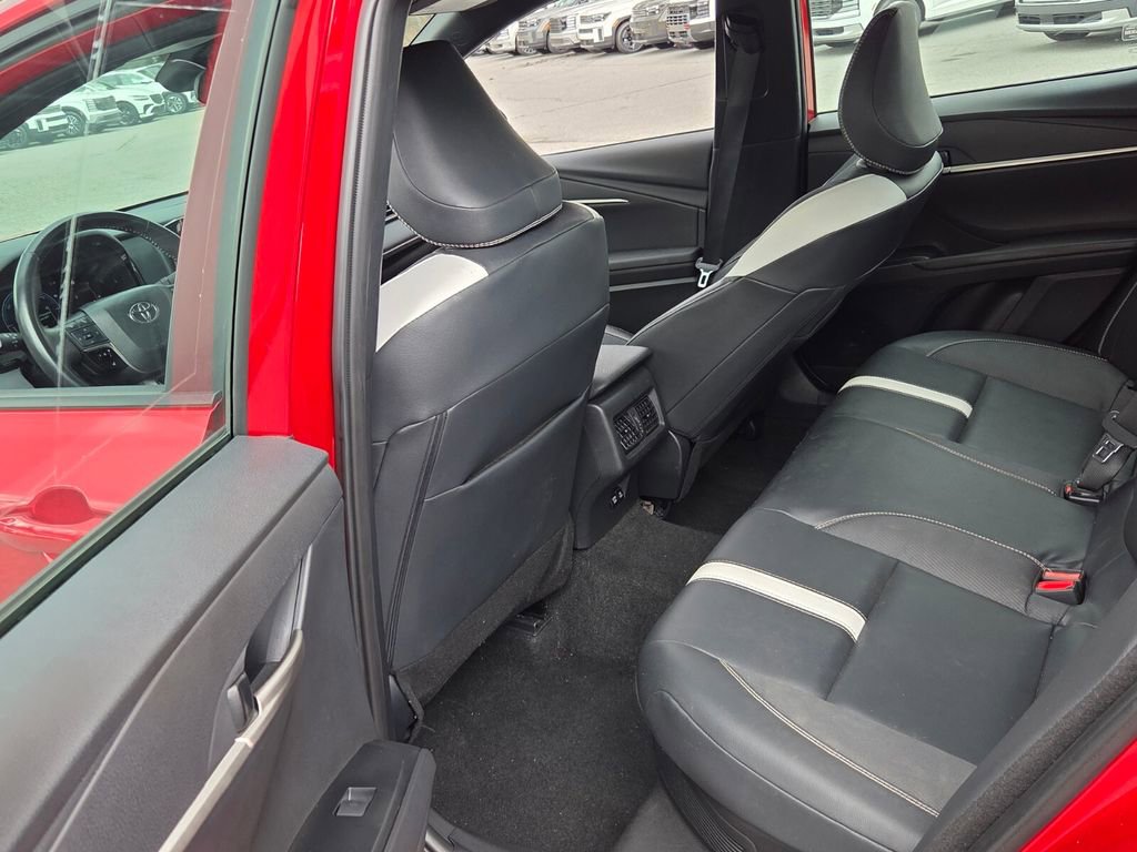 Used 2025 Toyota Camry SE image 7