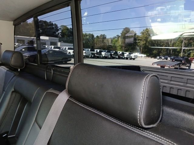 Used 2015 GMC Sierra 2500 Denali w/ Duramax Plus Package AWD/4WD image 18