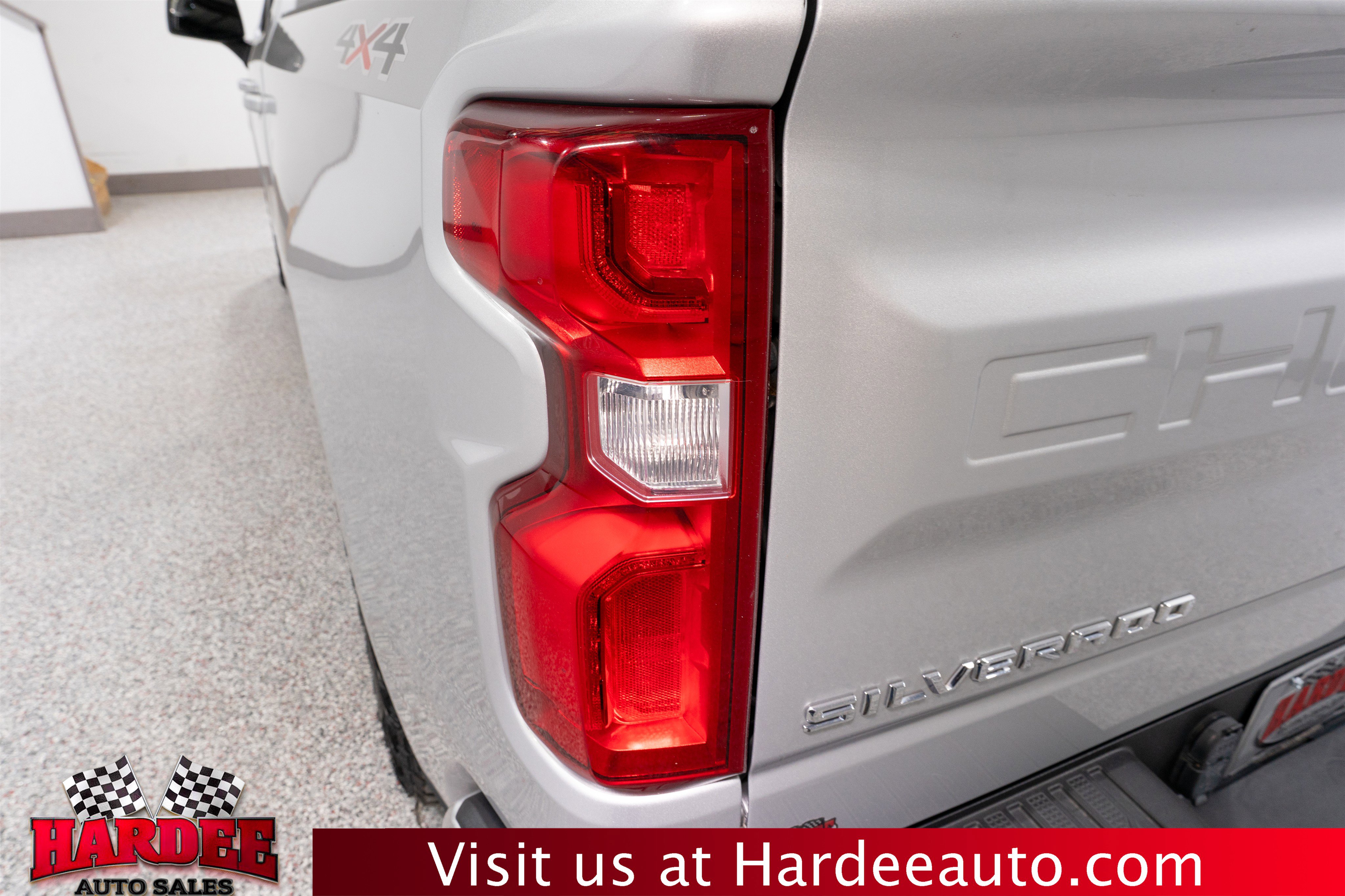 Used 2021 Chevrolet Silverado 1500 RST image 9