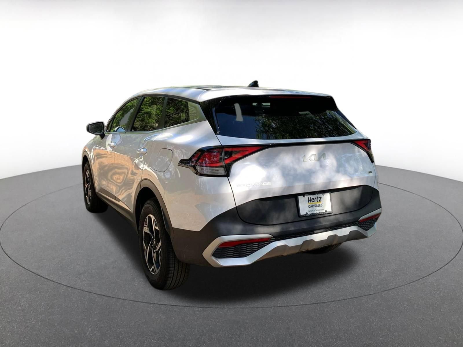 Used 2025 Kia Sportage LX image 5