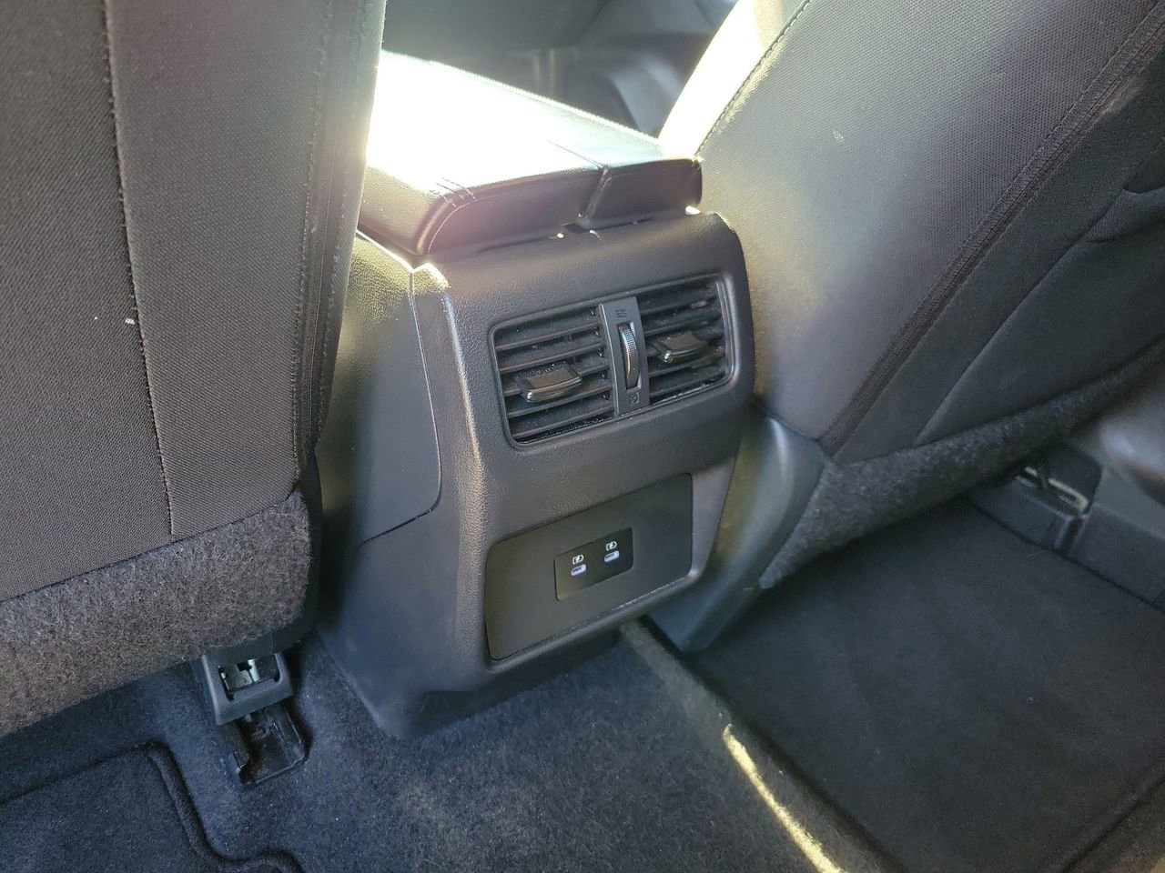 Used 2025 Nissan Rogue SV image 11