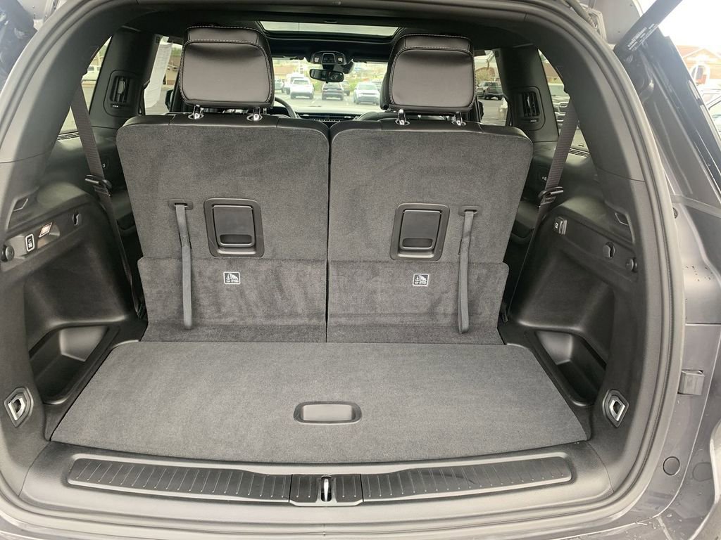 Used 2024 Jeep Grand Cherokee L Limited image 25