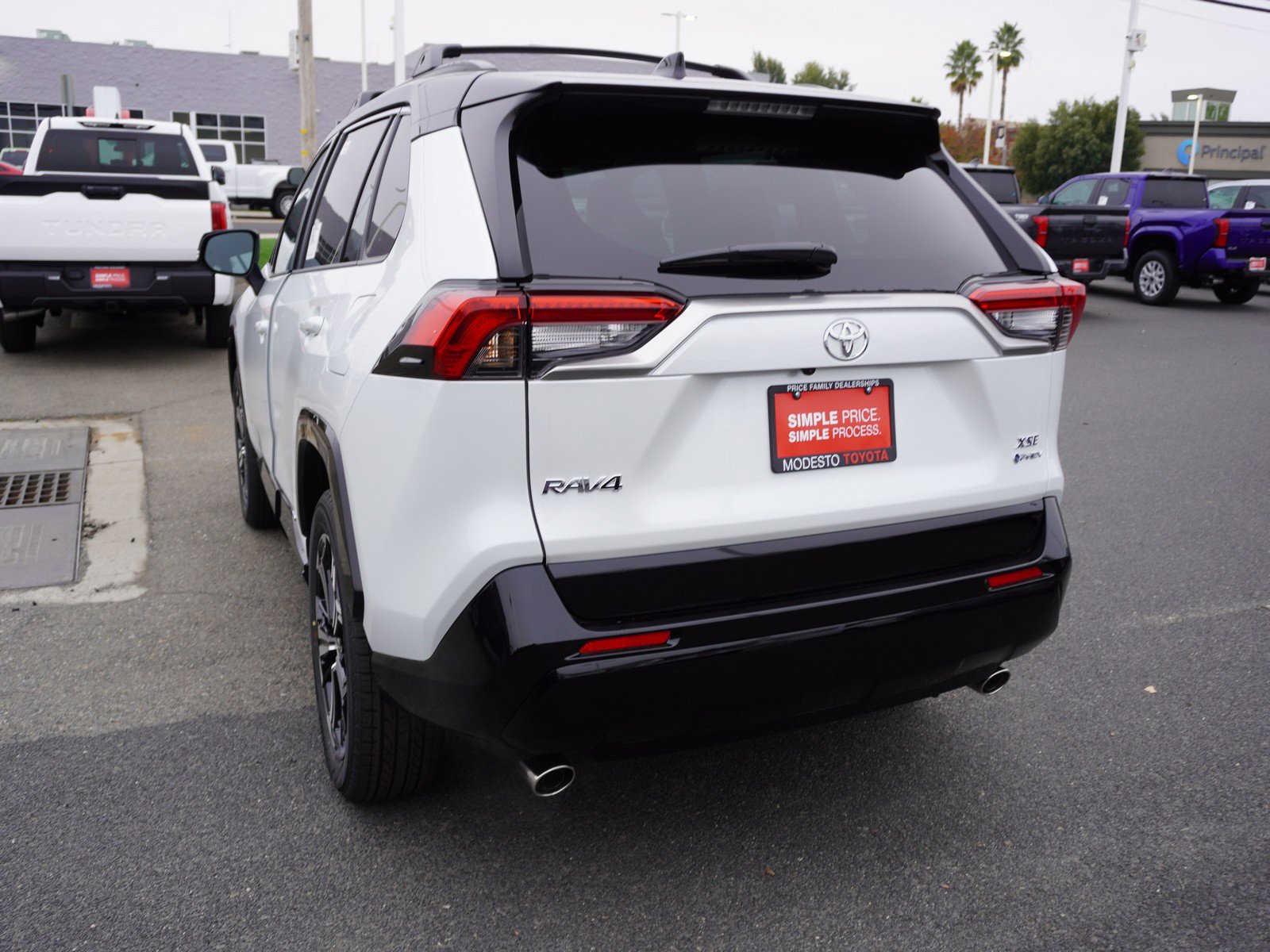 New 2025 Toyota RAV4 XSE image 9