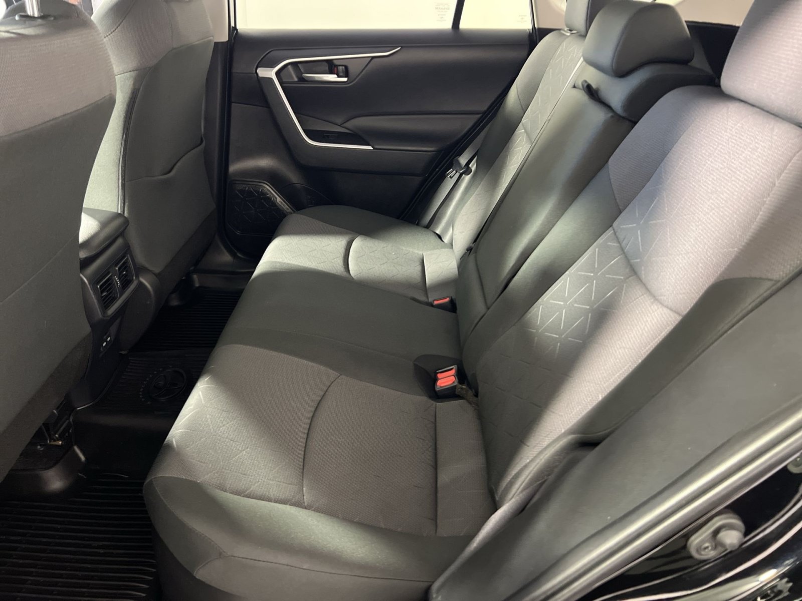 Used 2024 Toyota RAV4 XLE w/ Convenience Package AWD/4WD image 24